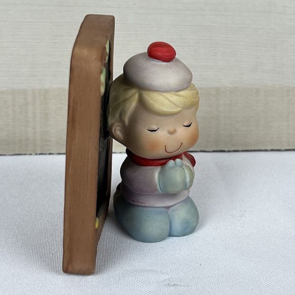 Enesco Figure Dear GOD Kids His Name Is JESUS Vintage 1982 - Picture 7 of 14